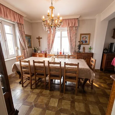 Дом отдыха Spacieuse Maison A De 300 M² Avec 8 Бич