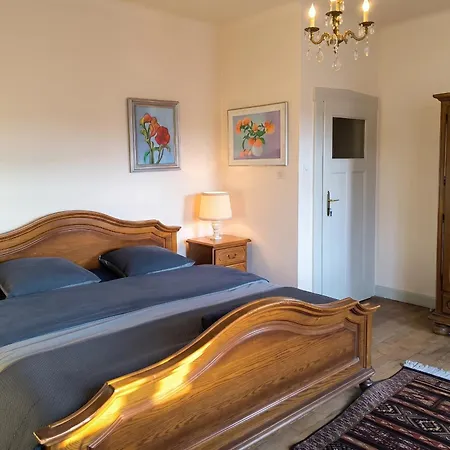 Spacieuse Maison A De 300 M² Avec 8 *