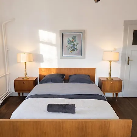 Spacieuse Maison A De 300 M² Avec 8