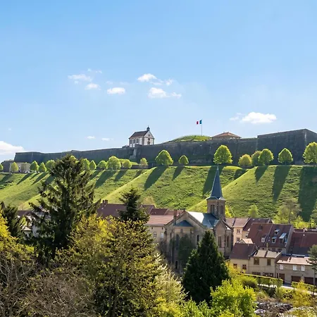 Spacieuse Maison A De 300 M² Avec 8 Бич