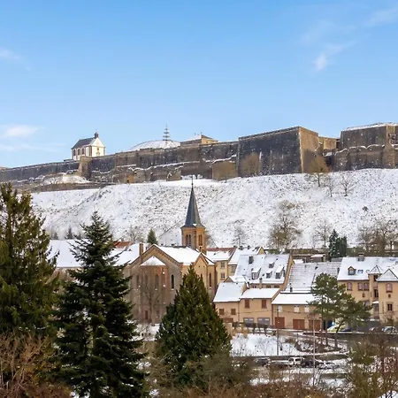 Spacieuse Maison A De 300 M² Avec 8 Бич